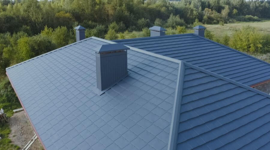 Professional gutter cleaning in Wenham, MA